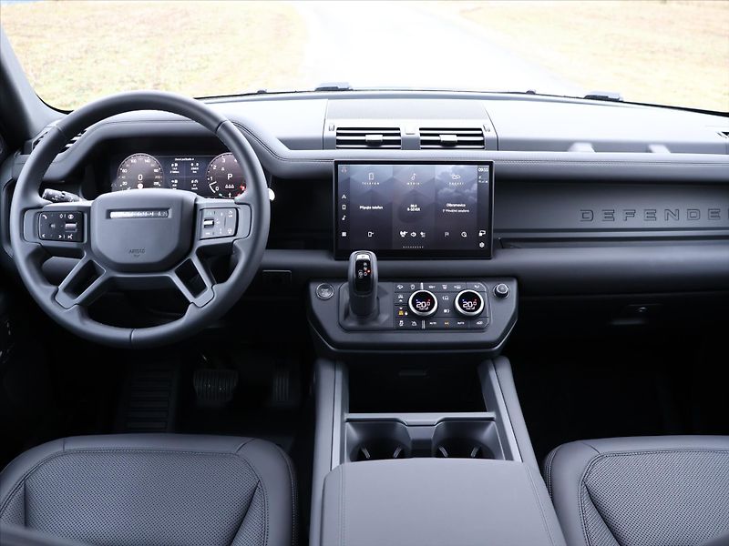 Land Rover Defender 5,0 110 P425 X-DYNAMIC CZ DPH - fotka 32 z 39