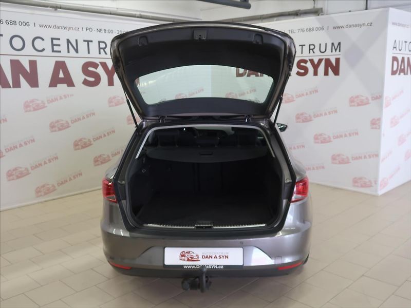 Seat Leon 2,0 TDI 110KW DSG Stylance - fotka 7 z 33