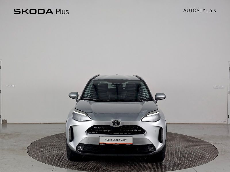Toyota Yaris Cross (2025) 1.5HEV 130k EXECUTIVE - fotka 4 z 29