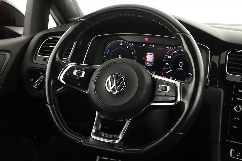 Volkswagen Golf (2020) GTE, Automat, Tempomat - fotka 13 z 16