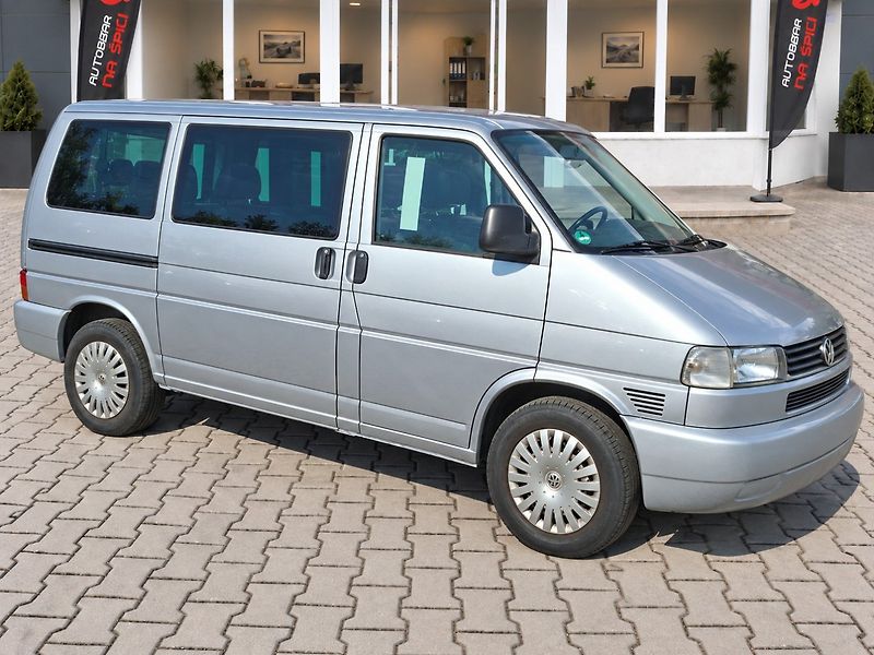 Volkswagen Caravelle (2002) 2.5TDI 111kW -7.MÍST-TAŽ.ZAŘ. - fotka 9 z 23