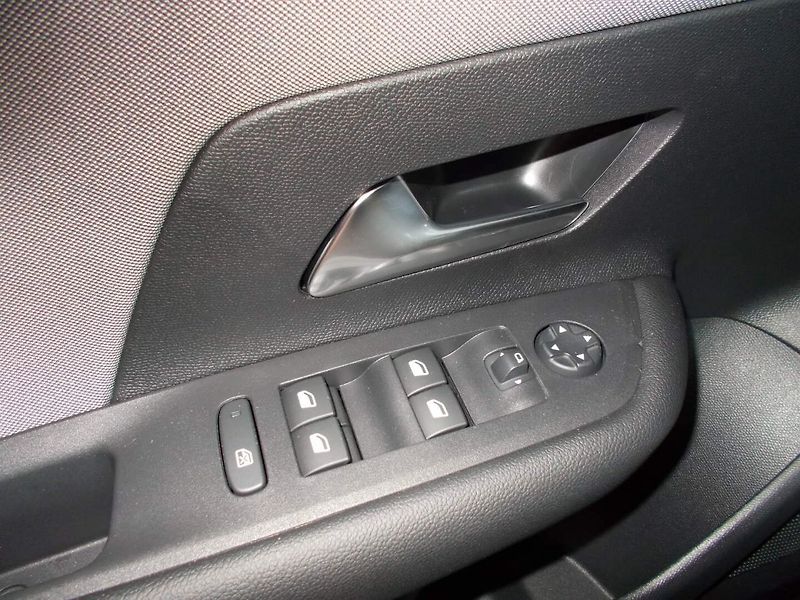 Opel Mokka (2026) Edition 1.2 TURBO (100 kW/136 - fotka 19 z 27