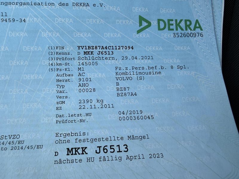 Volvo XC70 2.4 D4 4X4 MANUAL SERVISKA - fotka 35 z 45