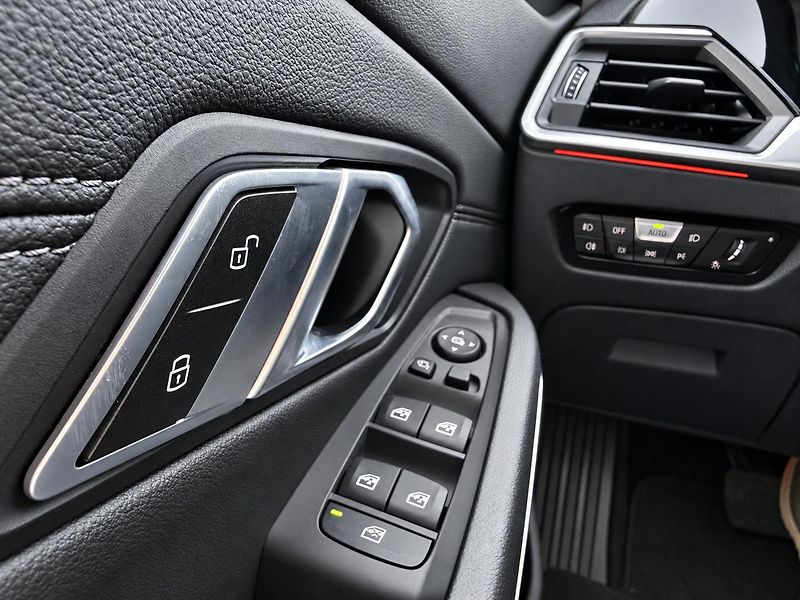 BMW Řada 3 (2021) - fotka 10 z 10