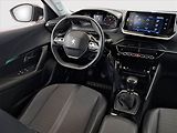 Peugeot 2008 (2022) 1.2 PureTech, ČR,1.maj - náhled 7