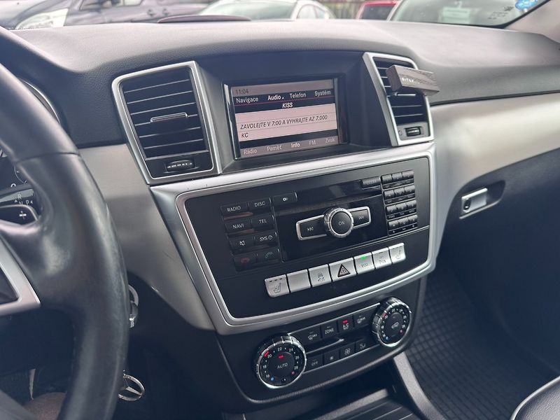 Mercedes-Benz Třídy M (2012) 350 3,0 CDI 190KW 4MATIC TAŽNÉ - fotka 28 z 50