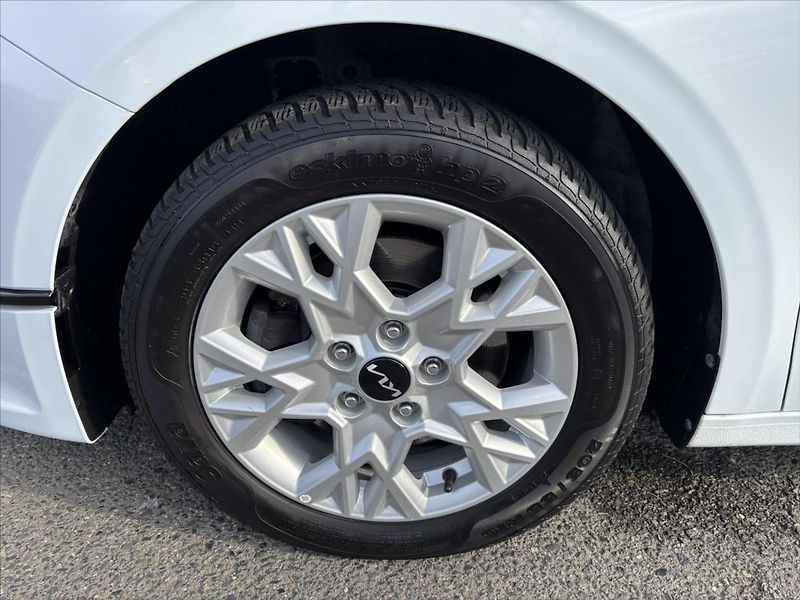 Kia Ceed 1,5 TGDi TOP ZÁRUKA CARPLAY - fotka 36 z 39