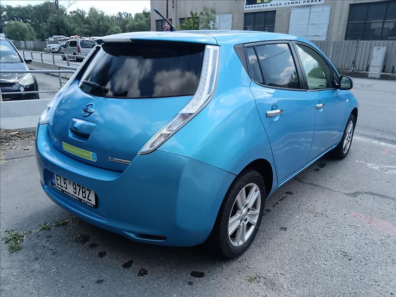 Nissan Leaf 0,0 electric drive  Basis - fotka 10 z 17