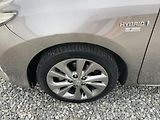 Toyota Auris 1.8i 16v HYBRID AUT NAVI CAM!! - náhled 12