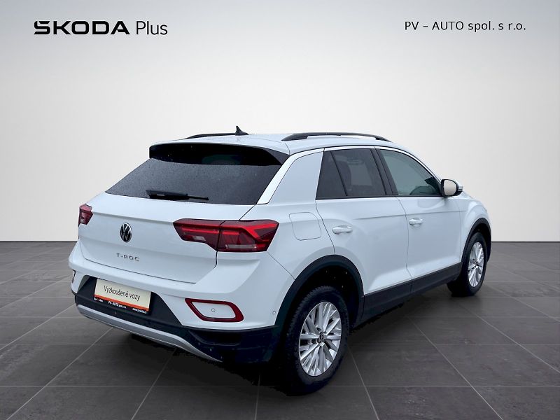 Volkswagen T-Roc (2023) 1.0 TSI 81 kW Life - fotka 2 z 31