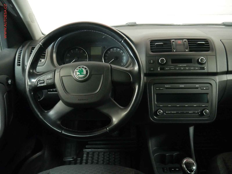 Škoda Roomster (2011) 1.2 TSi, 2.maj,ČR, servis - fotka 11 z 17