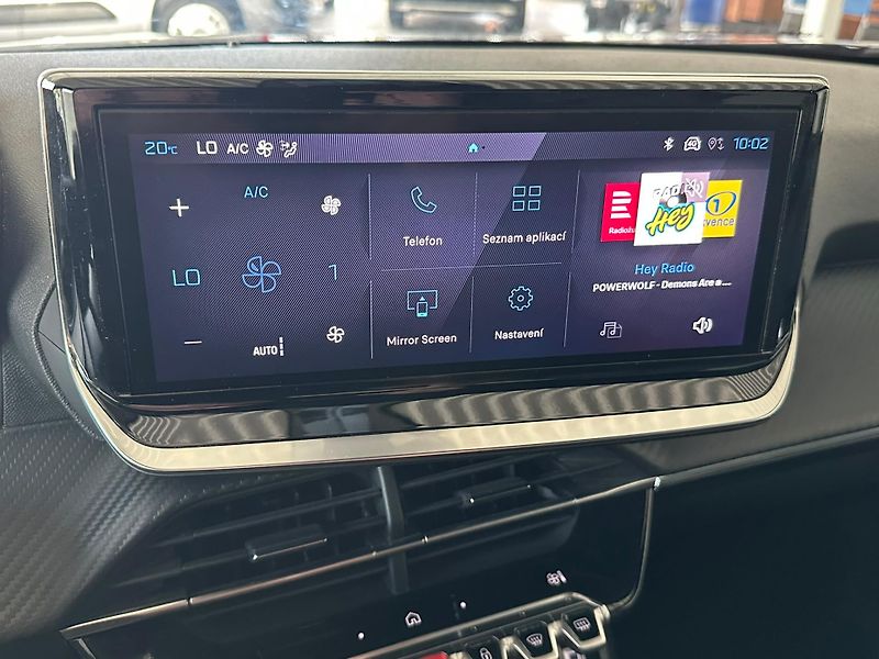 Peugeot 2008 1,2 PT Allure, 96kW, Automat - fotka 12 z 17