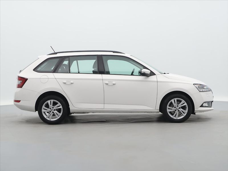 Škoda Fabia 1,0 TSI 81kW Style LED CZ DPH - fotka 8 z 28