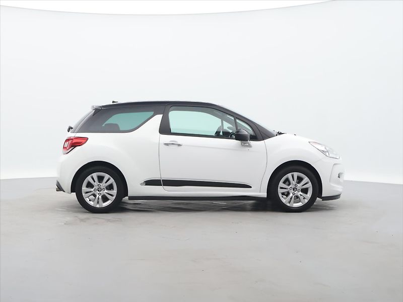 Citroën DS3 1,6 VTi 88 kW Aut. klima - fotka 8 z 31