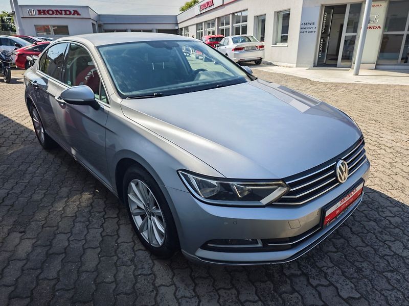Volkswagen Passat (2017) 2.0 TDi Highline ACC Manuál - fotka 2 z 36