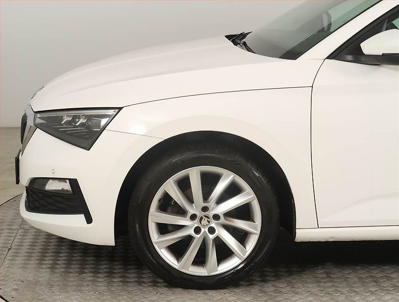 Škoda Scala (2020) Style 1.0 TSI, Tempomat - fotka 14 z 20