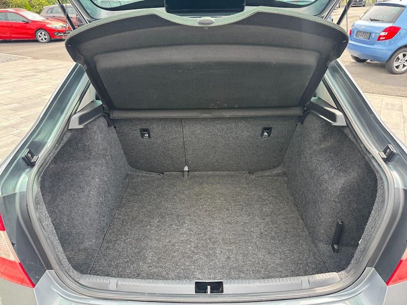 Škoda Rapid (2013) Ambition 1.2 TSI 63kW - fotka 21 z 36