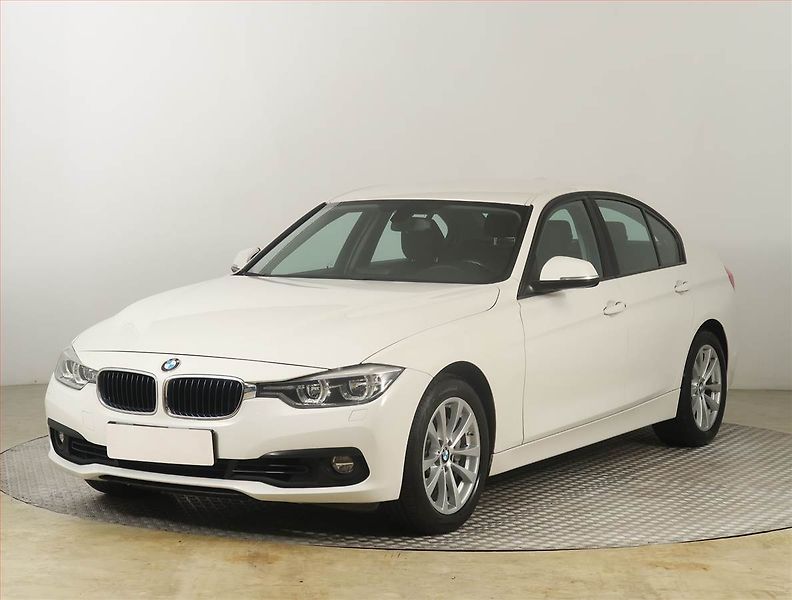 BMW Řada 3 (2018) 340 i xDrive, 4X4, Automat - fotka 2 z 22