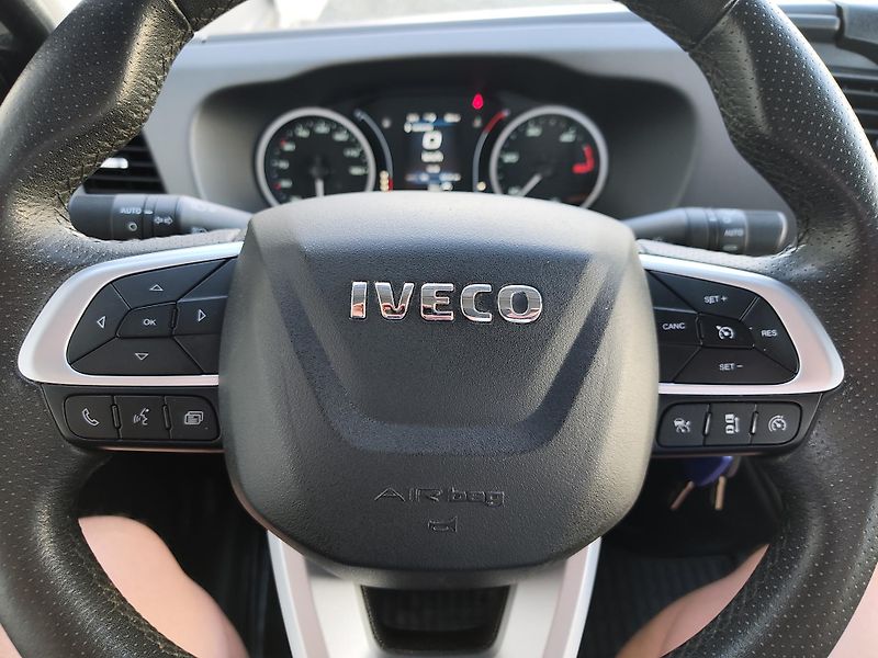 Iveco Daily ODTAHOVÝ SPECIÁL - fotka 23 z 26