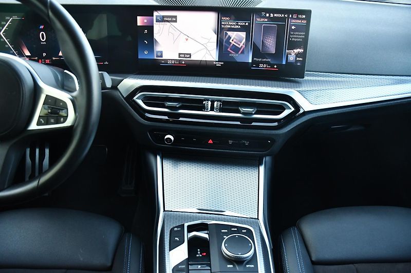BMW Řada 3 320d xDrive M-SPORT ČR 1.M - fotka 23 z 51