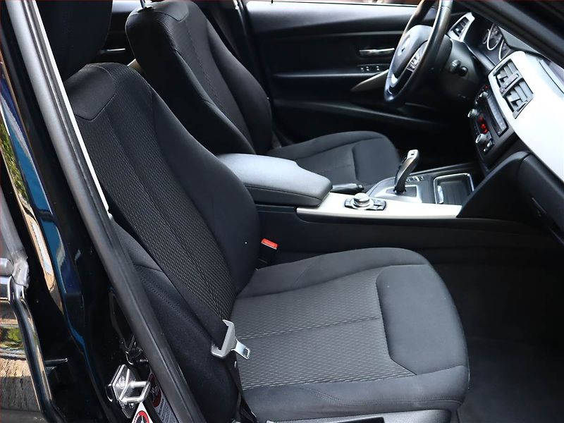 BMW Řada 3 (2013) 320 d, Automat, Navi, Tempomat - fotka 7 z 20