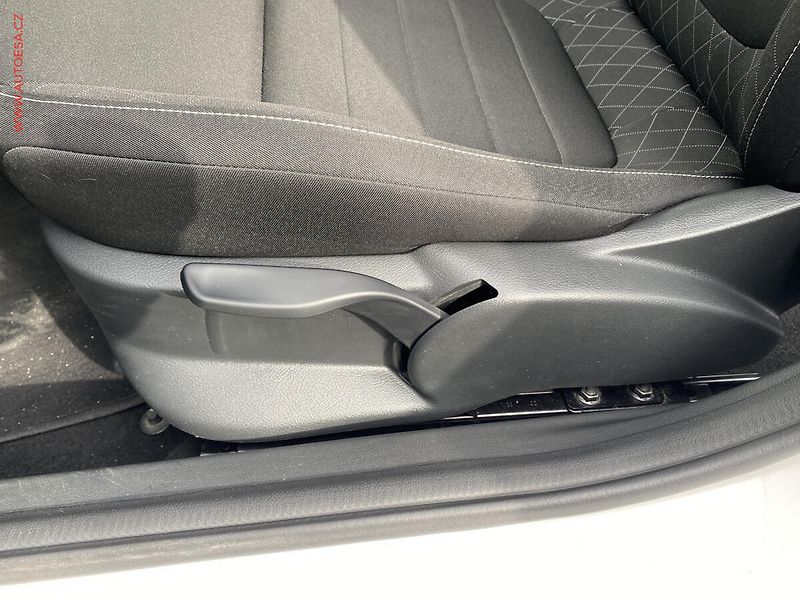 Škoda Fabia (2018) 1.0 TSi, 2.maj,ČR, Style, - fotka 14 z 18