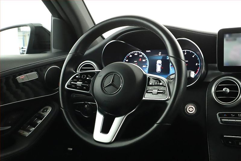 Mercedes-Benz GLC (2021) 220 d 4MATIC - fotka 8 z 17