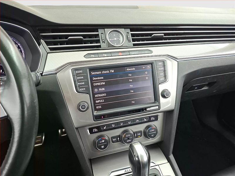 Volkswagen Passat (2017) 2.0 TDI, 4X4, Automat - fotka 12 z 17