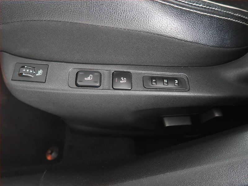 Citroën DS4 (2011) 2.0 BlueHDI, Navi, Xenony - fotka 21 z 21
