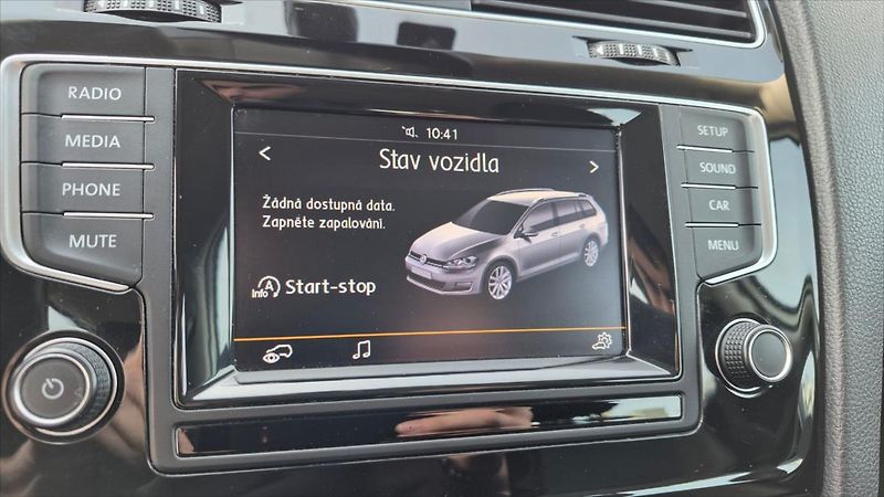 Volkswagen Golf 1,6 TDI DSG COMFORTLINE ČR - fotka 11 z 23