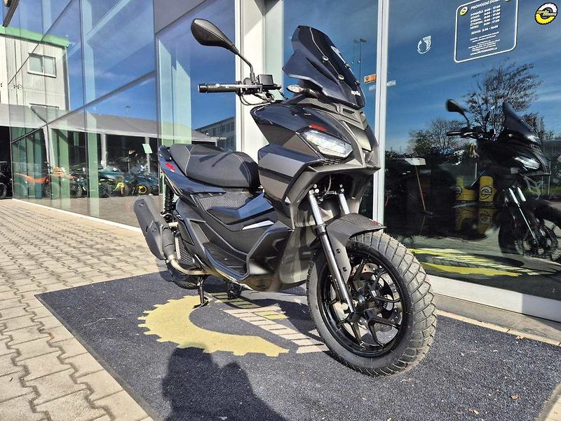 Aprilia SR GT 125 (2026) E5+ - AKČNÍ CENA - fotka 24 z 41