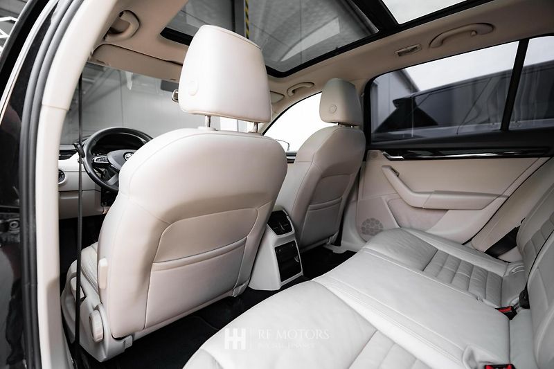 Škoda Octavia (2014) 1.6 TDI Elegance/Style - fotka 21 z 35