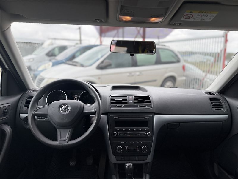 Škoda Yeti 1,2 TSI 77kW KLIMA TAŽNÉ - fotka 15 z 22