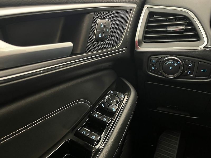 Ford Galaxy 2.5 HEV VIGNALE LED 7míst - fotka 19 z 77