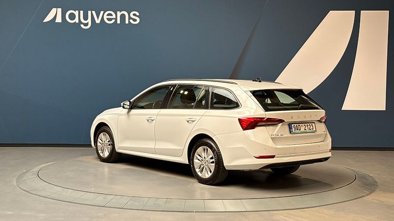 Škoda Octavia 2.0 TDI 110kW DSG Ambition Com - fotka 3 z 14