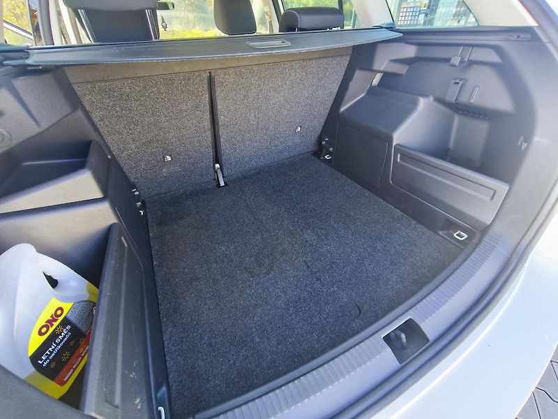 Škoda Fabia (2018) 1.2TSI, park.senzor, výhřev - fotka 12 z 21
