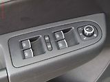 Volkswagen Sharan (2014) 2.0TDi, ČR, AC, xenon, park - náhled 13