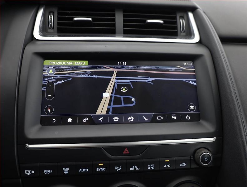 Jaguar E-Pace (2021) D150 AWD - fotka 12 z 20