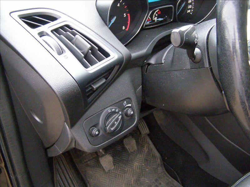 Ford Kuga 2,0   150PS  PANORAMA - fotka 16 z 35