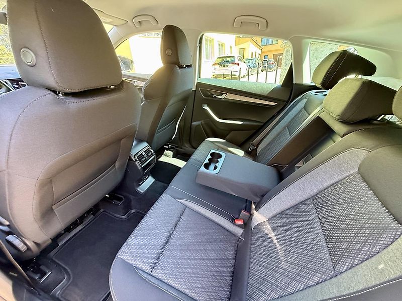 Škoda Karoq (2022) 2.0TDi STYLE KAMERA,TAŽNÉ,ČR - fotka 9 z 19
