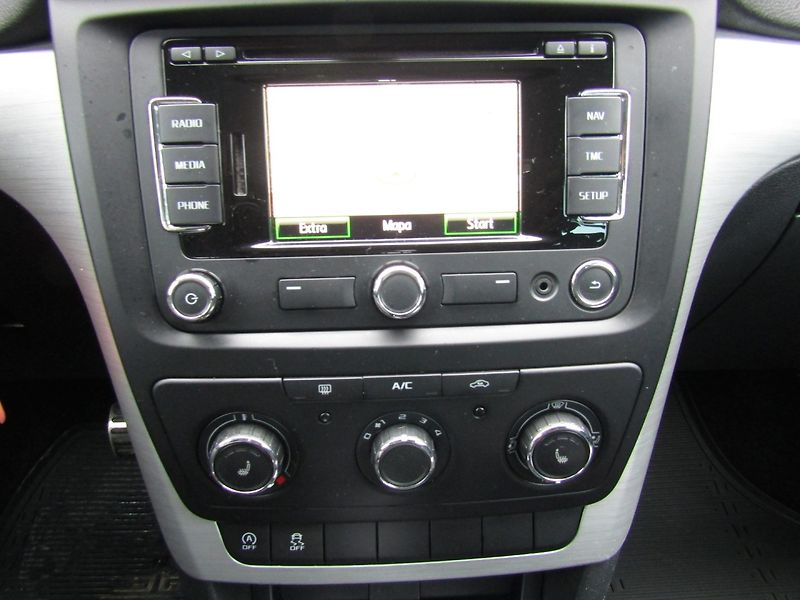 Škoda Yeti (2014) 1.6 TDI 77kW DSG BEZ KOROZE - fotka 34 z 39