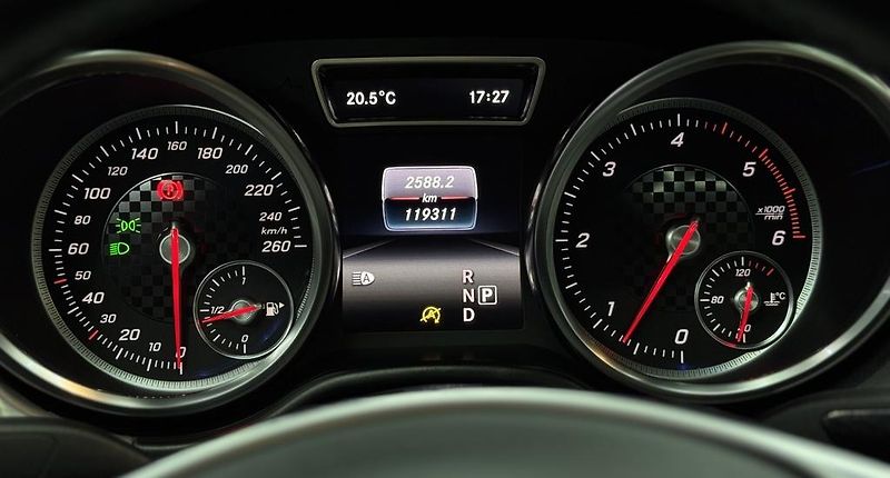 Mercedes-Benz GLE (2016) GLE 350d AMG Line – panorama - fotka 3 z 10