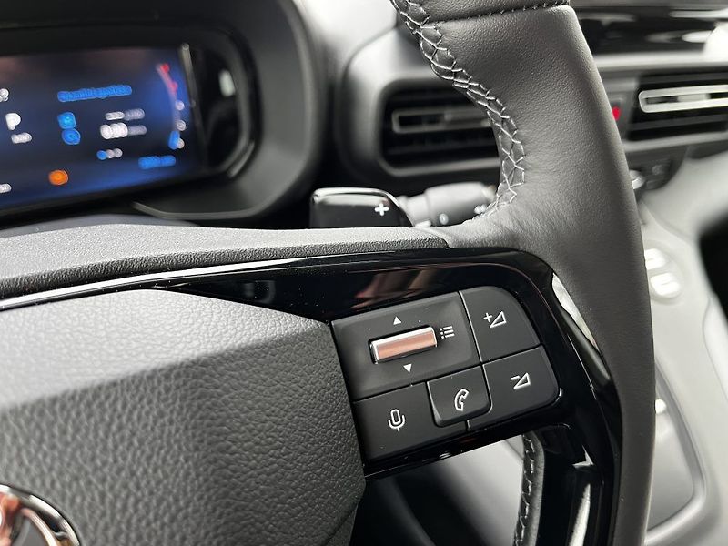 Toyota ProAce City Verso 1.5L 130k Family ODBĚR 1/2027 - fotka 24 z 31