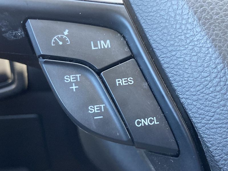 Ford S-MAX (2018) 2.0 TDCi Titanium, 7míst - fotka 27 z 42
