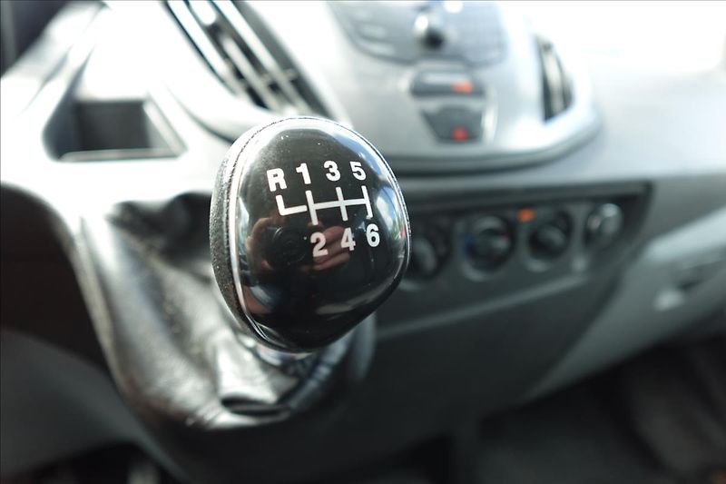 Ford Transit 2,0 TDCi  L3H2 9MÍST KLIMA - fotka 36 z 37