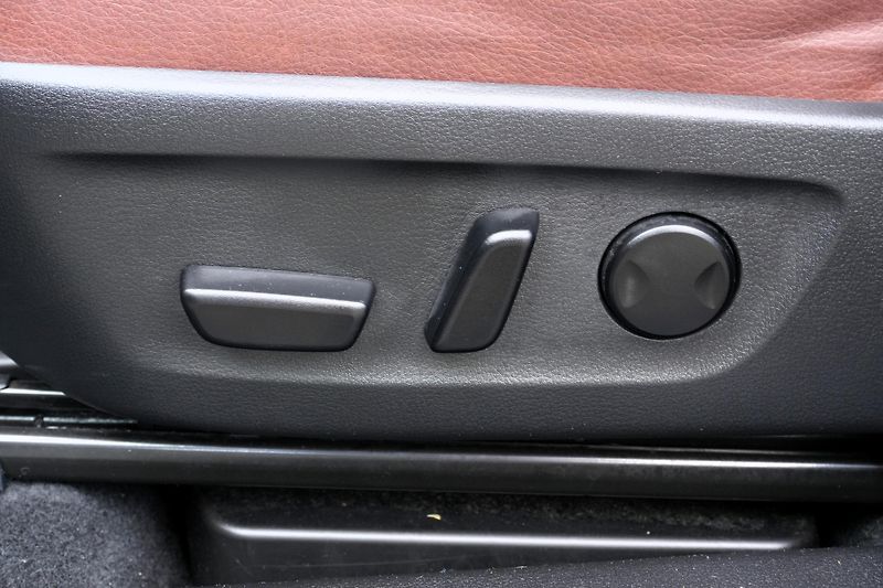 Mazda MX-30 e-Skyactiv, ACC, HUD, Kamera - fotka 31 z 35