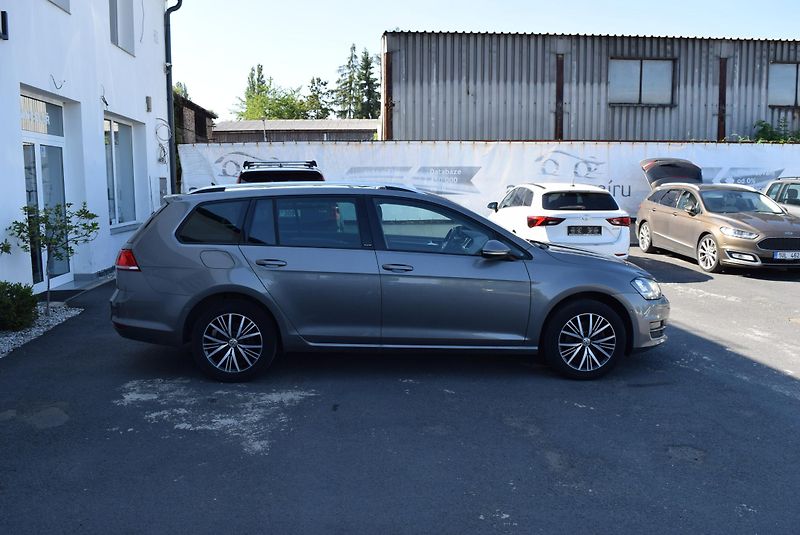 Volkswagen Golf Variant (2016) 1.4TSI 92kw CLBMT ALLSTAR NAVI - fotka 6 z 49