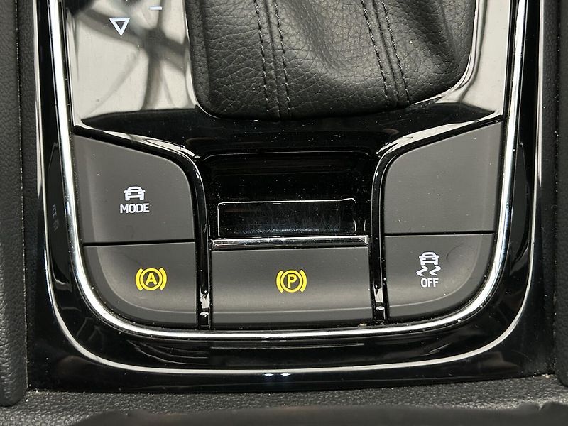 Škoda Karoq 1.5 TSI Style - fotka 18 z 26