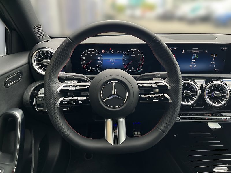 Mercedes-Benz Třídy A A-Třída 200 d AMG Night - fotka 11 z 21