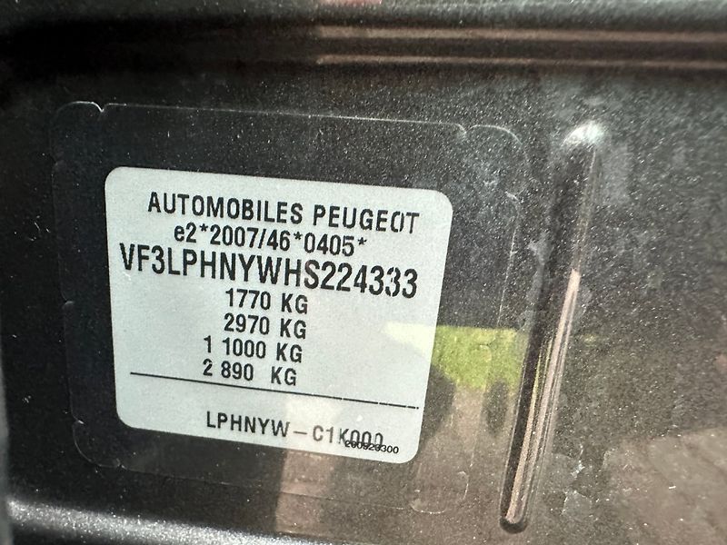 Peugeot 308 (2017) 1.2T 96kw - fotka 18 z 28
